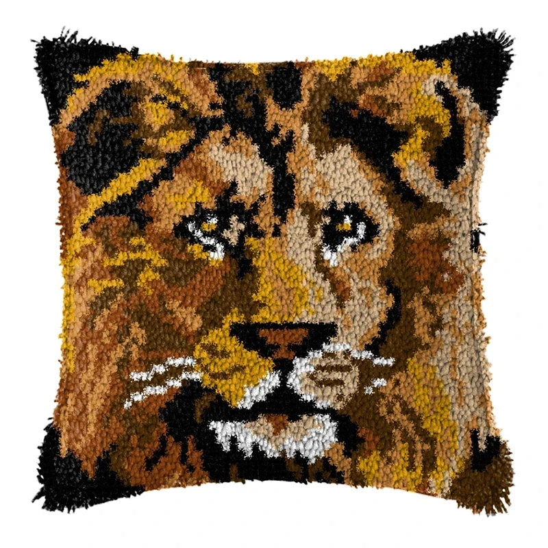 Knot Pillow Package Cartoon Animals Latch Hook Kit Cushion Pillowcase Kussen Set For Needlework Dog Raccoon Latch Hook Kits DIY